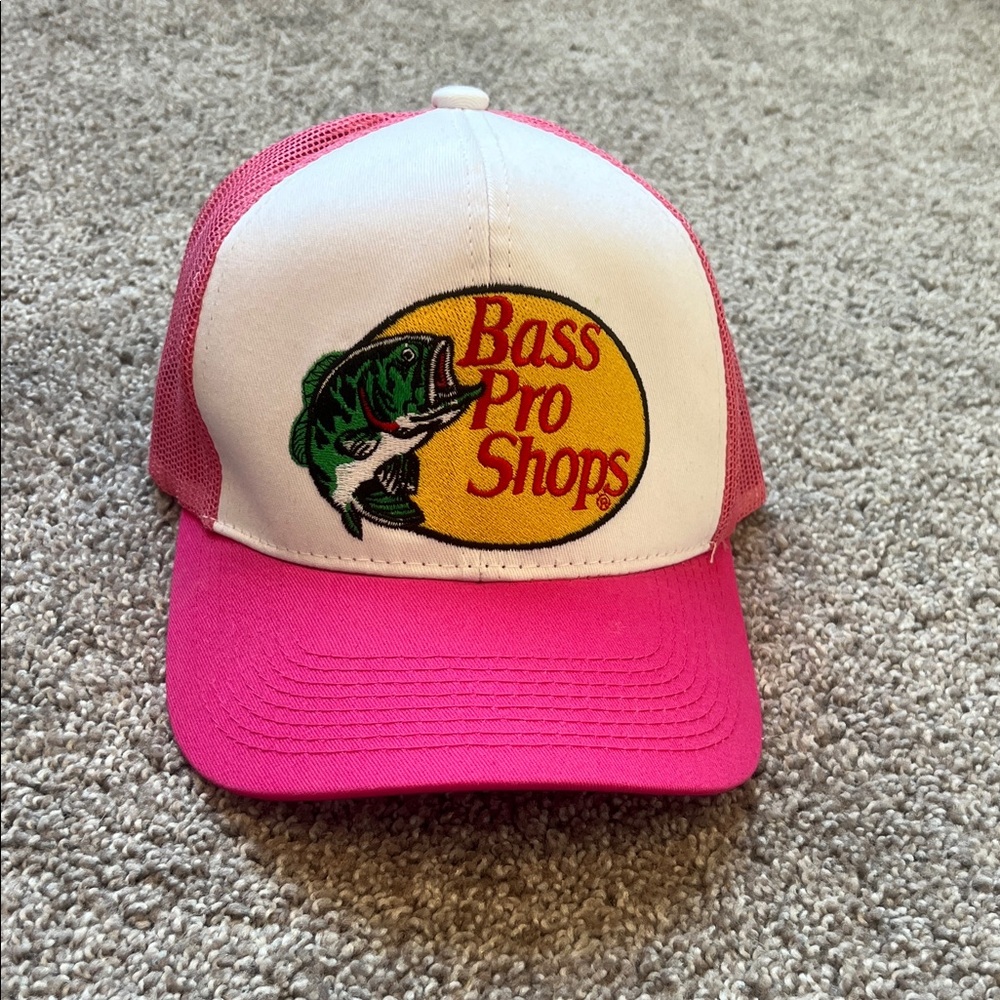 BASS PRO SHOPS PINK AND WHITE SNAP BACK CAP